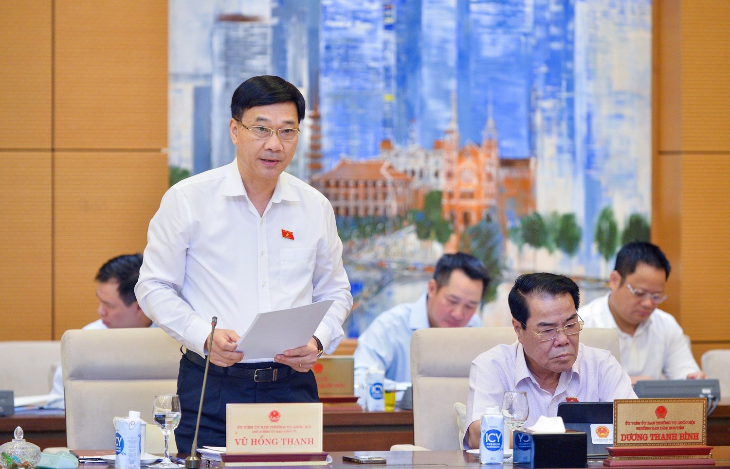 Quốc hội đề nghị Chính phủ khẩn trương trình Chương trình MTQG về chấn hưng và phát triển văn hóa, xây dựng con người Việt Nam